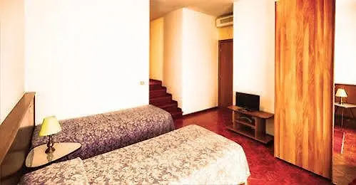 فندق مبيت وإفطار Luna 2*