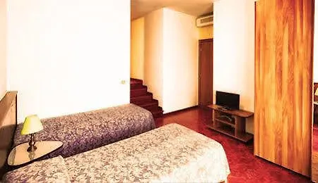 Frühstückspension Villa Luna B&B 2*